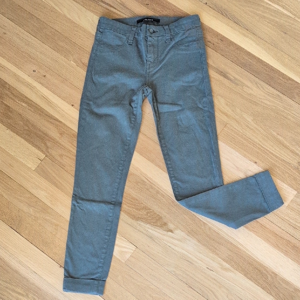Women’s Gray Skinny Jeans